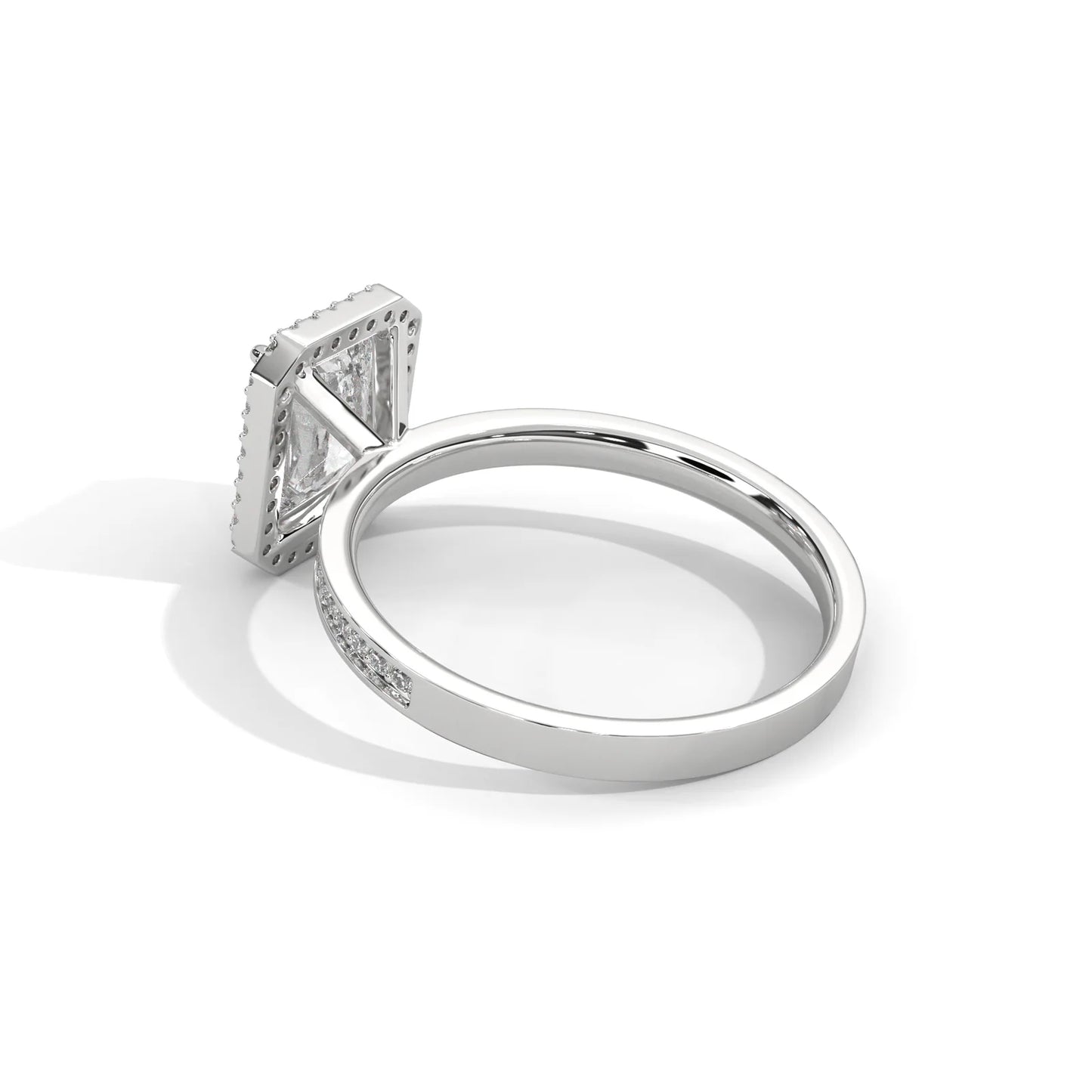 Zesor Radiant Veil Halo Ring